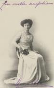 ritratto di donna (Positivo) (1908/01/01 - 1908/12/31)