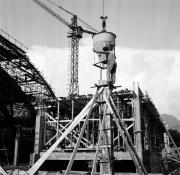 Messepalast Bozen-Romstraße (Positivo) di Foto Hermann Frass, Bozen,Hermann Frass (1952/05/01 - 1952/05/31)