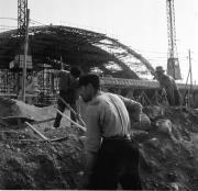 lavori edilizi (Positivo) di Foto Hermann Frass, Bozen,Hermann Frass (1952/05/01 - 1952/05/31)