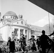 Tanzen (Positivo) di Foto Hermann Frass, Bozen,Hermann Frass (1954/04/11 - 1954/04/11)