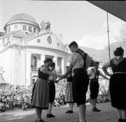 Tanzen (Positivo) di Foto Hermann Frass, Bozen,Hermann Frass (1954/04/11 - 1954/04/11)