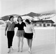 Eisläufer (Positivo) di Foto Hermann Frass, Bozen,Hermann Frass (1957/02/01 - 1957/02/28)