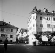 passanti (Positivo) di Foto Hermann Frass, Bozen,Hermann Frass (1955/01/01 - 1975/12/31)