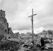 Kreuz/Bildstock/Kapelle (Positivo) di Foto Hermann Frass, Bozen,Hermann Frass (1957/06/01 - 1957/10/31)