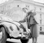 Automobil um 1950 (Positivo) di Foto Hermann Frass, Bozen,Hermann Frass (1954/04/41 - 1954/04/41)