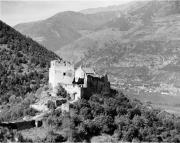 Schloß Obermontani (Latsch-Morter) (Positivo) di Foto Hermann Frass, Bozen,Hermann Frass (1950/01/01 - 1979/12/31)