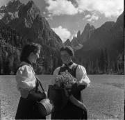 costume tradizionale (Positivo) di Foto Hermann Frass, Bozen,Hermann Frass (1956/05/01 - 1956/10/31)