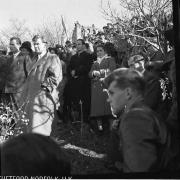 Kundgebung Schloß Sigmundskron 1957 (Positivo) di Foto Hermann Frass, Bozen,Hermann Frass (1957/11/17 - 1957/11/17)