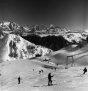 Skilift Corvara-Kolfuschg (Positivo) di Foto Elisabeth Fuchs-Hauffen, Überlingen/Bodensee,Fuchs-Hauffen, Elisabeth (1971/03/01 - 1971/03/31)