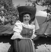 costume tradizionale (Positivo) di Foto Elisabeth Fuchs-Hauffen, Überlingen/Bodensee,Fuchs-Hauffen, Elisabeth (1971/07/01 - 1971/07/31)