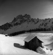 Skifahrer (Positivo) di Foto Elisabeth Fuchs-Hauffen, Überlingen/Bodensee,Fuchs-Hauffen, Elisabeth (1980/02/01 - 1980/02/28)