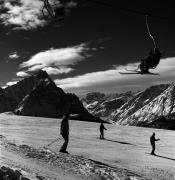 Skifahrer (Positivo) di Foto Elisabeth Fuchs-Hauffen, Überlingen/Bodensee,Fuchs-Hauffen, Elisabeth (1980/02/01 - 1980/02/28)