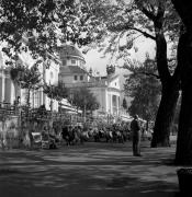 passanti (Positivo) di Foto Elisabeth Fuchs-Hauffen, Überlingen/Bodensee,Fuchs-Hauffen, Elisabeth (1964/10/01 - 1964/10/31)