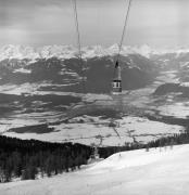 Seilbahn Bruneck-Kronplatz (Positivo) di Foto Elisabeth Fuchs-Hauffen, Überlingen/Bodensee,Fuchs-Hauffen, Elisabeth (1965/02/01 - 1965/02/28)