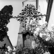 croce tombale: ferro battuto (Positivo) di Foto Elisabeth Fuchs-Hauffen, Überlingen/Bodensee,Fuchs-Hauffen, Elisabeth (1967/05/01 - 1967/05/31)