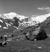 Wanderer/Ausflügler (Positivo) di Foto Elisabeth Fuchs-Hauffen, Überlingen/Bodensee,Fuchs-Hauffen, Elisabeth (1978/07/01 - 1978/07/31)