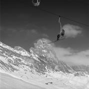 Skifahrer (Positivo) di Foto Elisabeth Fuchs-Hauffen, Überlingen/Bodensee,Fuchs-Hauffen, Elisabeth (1968/03/01 - 1968/03/31)