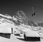 Skifahrer (Positivo) di Foto Elisabeth Fuchs-Hauffen, Überlingen/Bodensee,Fuchs-Hauffen, Elisabeth (1968/03/01 - 1968/03/31)