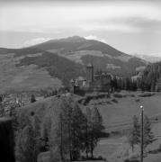 Schloß Reinegg (Sarntal) (Positivo) di Foto Elisabeth Fuchs-Hauffen, Überlingen/Bodensee,Fuchs-Hauffen, Elisabeth (1968/05/01 - 1968/05/31)