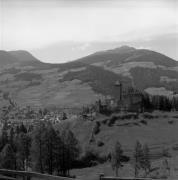 Schloß Reinegg (Sarntal) (Positivo) di Foto Elisabeth Fuchs-Hauffen, Überlingen/Bodensee,Fuchs-Hauffen, Elisabeth (1968/05/01 - 1968/05/31)