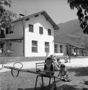 Kindergarten (Positivo) di Foto Elisabeth Fuchs-Hauffen, Überlingen/Bodensee,Fuchs-Hauffen, Elisabeth (1968/06/01 - 1968/06/63)