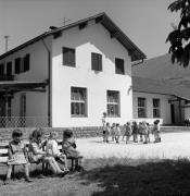 Kindergarten (Positivo) di Foto Elisabeth Fuchs-Hauffen, Überlingen/Bodensee,Fuchs-Hauffen, Elisabeth (1968/06/01 - 1968/06/63)