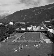 piscina (Positivo) di Foto Elisabeth Fuchs-Hauffen, Überlingen/Bodensee,Fuchs-Hauffen, Elisabeth (1968/05/01 - 1968/05/31)