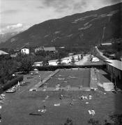 piscina (Positivo) di Foto Elisabeth Fuchs-Hauffen, Überlingen/Bodensee,Fuchs-Hauffen, Elisabeth (1968/05/01 - 1968/05/31)