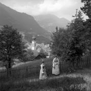 Grödner Tracht (Positivo) di Foto Elisabeth Fuchs-Hauffen, Überlingen/Bodensee,Fuchs-Hauffen, Elisabeth (1969/07/01 - 1969/07/31)