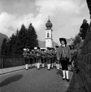 processione (Positivo) di Foto Elisabeth Fuchs-Hauffen, Überlingen/Bodensee,Fuchs-Hauffen, Elisabeth (1968/07/01 - 1968/07/31)