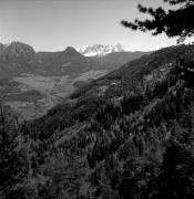 piramidi di terra (Positivo) di Foto Elisabeth Fuchs-Hauffen, Überlingen/Bodensee,Fuchs-Hauffen, Elisabeth (1968/06/01 - 1968/06/63)