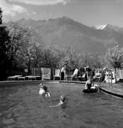 piscina (Positivo) di Foto Elisabeth Fuchs-Hauffen, Überlingen/Bodensee,Fuchs-Hauffen, Elisabeth (1968/05/01 - 1968/05/31)