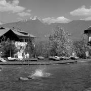 piscina (Positivo) di Foto Elisabeth Fuchs-Hauffen, Überlingen/Bodensee,Fuchs-Hauffen, Elisabeth (1968/04/01 - 1968/04/43)