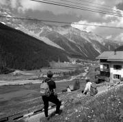 Wanderer/Ausflügler (Positivo) di Foto Elisabeth Fuchs-Hauffen, Überlingen/Bodensee,Fuchs-Hauffen, Elisabeth (1968/07/01 - 1968/07/31)