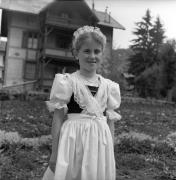 Tracht: Weiblich (Positivo) di Foto Elisabeth Fuchs-Hauffen, Überlingen/Bodensee,Fuchs-Hauffen, Elisabeth (1966/05/01 - 1966/05/31)