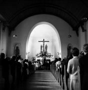 Kirche Kastelruth Seis Heilig Kreuz (Positivo) di Foto Elisabeth Fuchs-Hauffen, Überlingen/Bodensee,Fuchs-Hauffen, Elisabeth (1966/05/01 - 1966/05/31)