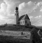 Heuernte (Grasernte) (Positivo) di Foto Elisabeth Fuchs-Hauffen, Überlingen/Bodensee,Fuchs-Hauffen, Elisabeth (1966/07/01 - 1966/07/31)