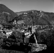 Kloster Benediktinerinnen Säben (Positivo) di Foto Elisabeth Fuchs-Hauffen, Überlingen/Bodensee,Fuchs-Hauffen, Elisabeth (1966/09/01 - 1966/09/93)