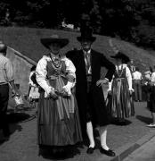 costume tradizionale (Positivo) di Foto Elisabeth Fuchs-Hauffen, Überlingen/Bodensee,Fuchs-Hauffen, Elisabeth (1966/07/01 - 1966/07/31)