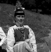 costume tradizionale (Positivo) di Foto Elisabeth Fuchs-Hauffen, Überlingen/Bodensee,Fuchs-Hauffen, Elisabeth (1966/07/01 - 1966/07/31)