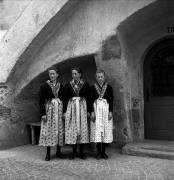 costume tradizionale (Positivo) di Foto Elisabeth Fuchs-Hauffen, Überlingen/Bodensee,Fuchs-Hauffen, Elisabeth (1966/07/01 - 1966/07/31)