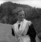 donna (Positivo) di Foto Elisabeth Fuchs-Hauffen, Überlingen/Bodensee,Fuchs-Hauffen, Elisabeth (1966/09/01 - 1966/09/93)