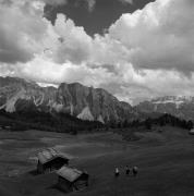 Wanderer/Ausflügler (Positivo) di Foto Elisabeth Fuchs-Hauffen, Überlingen/Bodensee,Fuchs-Hauffen, Elisabeth (1968/07/01 - 1968/07/31)