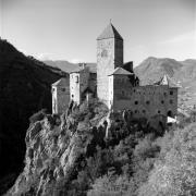 Schloß Karneid (Positivo) di Foto Elisabeth Fuchs-Hauffen, Überlingen/Bodensee,Fuchs-Hauffen, Elisabeth (1966/11/01 - 1966/11/13)
