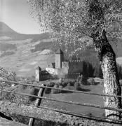 Schloß Reinegg (Sarntal) (Positivo) di Foto Elisabeth Fuchs-Hauffen, Überlingen/Bodensee,Fuchs-Hauffen, Elisabeth (1968/05/01 - 1968/05/31)