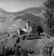 Schloß Reinegg (Sarntal) (Positivo) di Foto Elisabeth Fuchs-Hauffen, Überlingen/Bodensee,Fuchs-Hauffen, Elisabeth (1968/05/01 - 1968/05/31)