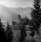 Schloß Reinegg (Sarntal) (Positivo) di Foto Elisabeth Fuchs-Hauffen, Überlingen/Bodensee,Fuchs-Hauffen, Elisabeth (1968/05/01 - 1968/05/31)