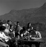 Törggelen (Positivo) di Foto Elisabeth Fuchs-Hauffen, Überlingen/Bodensee,Fuchs-Hauffen, Elisabeth (1966/10/01 - 1966/10/31)