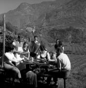 Törggelen (Positivo) di Foto Elisabeth Fuchs-Hauffen, Überlingen/Bodensee,Fuchs-Hauffen, Elisabeth (1966/10/01 - 1966/10/31)