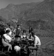 Törggelen (Positivo) di Foto Elisabeth Fuchs-Hauffen, Überlingen/Bodensee,Fuchs-Hauffen, Elisabeth (1966/10/01 - 1966/10/31)